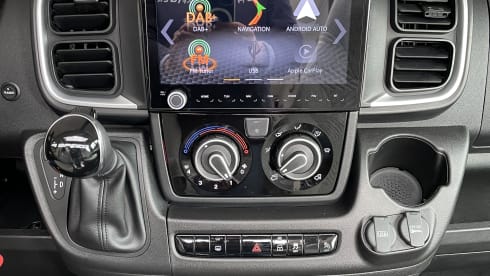 Dethleffs Globetrail 640 ES automatic