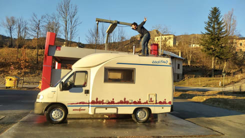 Lukanoir  – Compact, manoeuvrable top-class motorhome perfect for couples