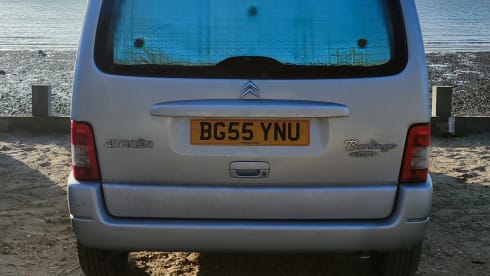 Bonnie – Citroen Berlingo Multispace Mini Campervan
