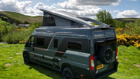 Bill – 'LUXURY' 4 berth Fiat Ducato - Adria Twin Sports 640 SGX (2022)