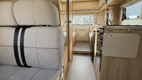 Cuben  – 6 berth Peugeot semi-integrated from 2017