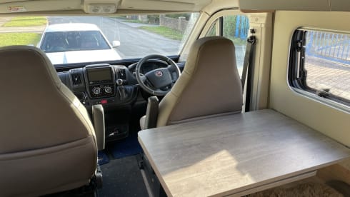 Louis V Line Sport – Nuovo Auto-Trail V Line 636 Sport