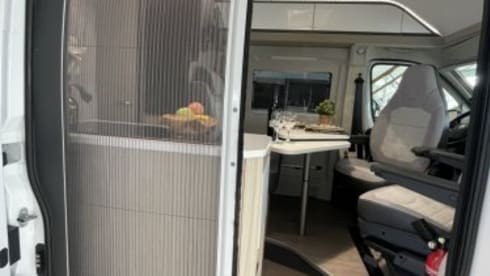 Home away from home – Ultimate enjoyment for 2 - off-grid, winter sports, euro6, built in 2019