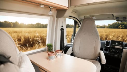 Iona – Auto-Trail Expedition 2025/26 (Automatik)