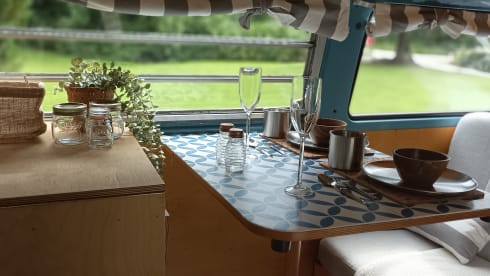 Phoebe 1970 – 4 berth Volkswagen campervan from 1970