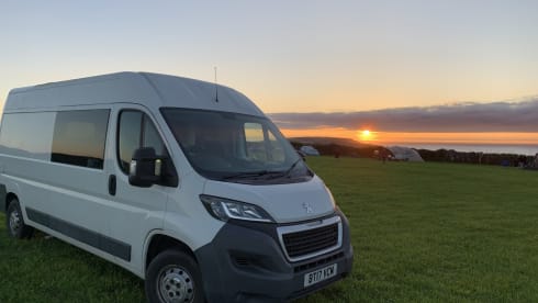 Camper Peugeot a 2 posti letto dal 2026
