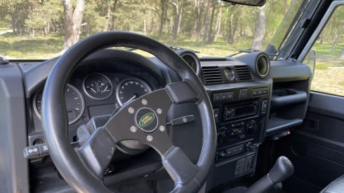 Louver – 2/3p Landrover Defender 110. Complete installation for your comfortable adventure