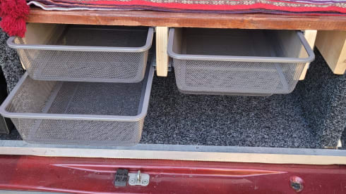 2 pers. kampeerbus – 2p Ford campervan from 2003