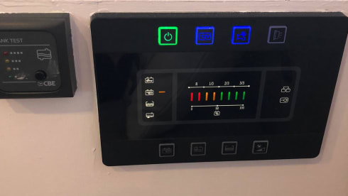 Wilson – Mercedes-Benz Wohnmobil mit 2 Schlafplätzen aus dem Jahr 2008