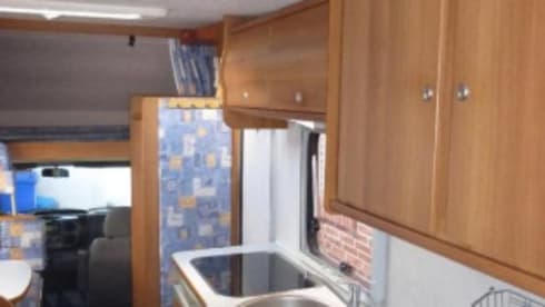 Skydive  – 6 person Ford Rimor motorhome