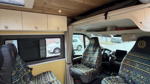 Boulder Bus – Off-Grid Opel Movano 4 gordel plaatsen 