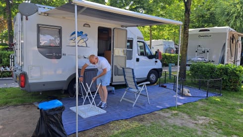 Sun TI – Camping-car Knaus 2004