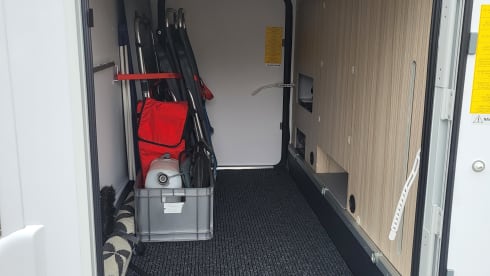 Sun Living S 75 SL – Very nice, spacious, luxurious, clean and fully furnished