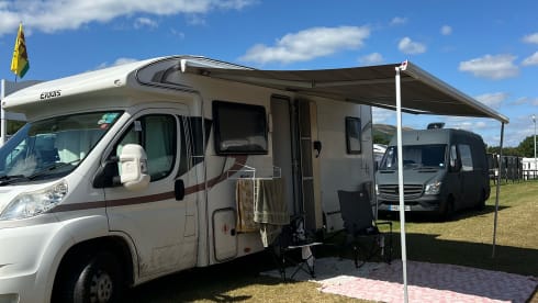 Ellie the Elddis – 2 Berth Ellie the Elddis - Spacious, Quirky Motorhome for Two Near Glasgow
