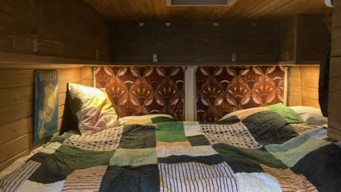 3p Mercedes-Benz bus from 1989