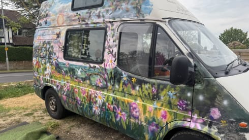 Bertie – 4 berth Ford campervan from 2000