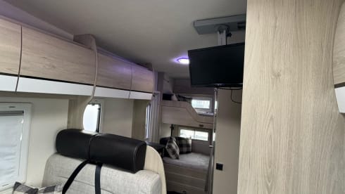 Cleo&Cezar – 7 berth Chausson Flash C656 semi-integrated from 2019