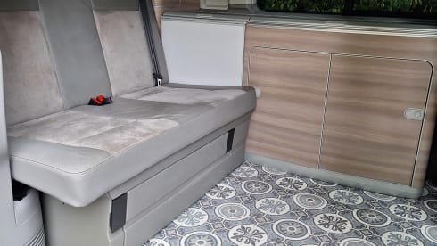 Gijs – 4p Volkswagen campervan from 2010