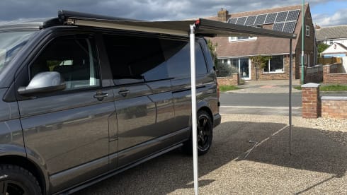 The Grey Horizon – 4 berth Volkswagen T6.1 LWB campervan from 2022