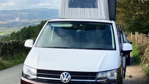 Mario – VW T6 Transporter - Classic, high spec interior in the Peak District