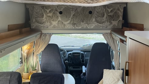 Comfort, luxe en ruimte!! maar ook compact.  – 4p Hymer bus from 2005