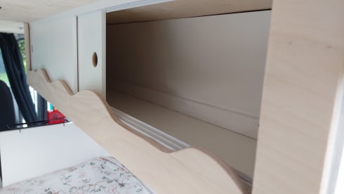 Offgrid Harry (long FIXED Bed!)