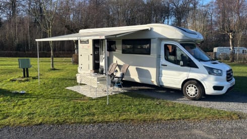 Jenny – 4p Roller Team semi-integrated from 2022