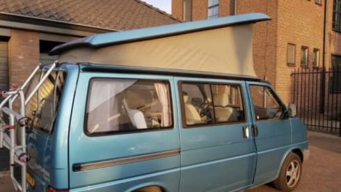 Blauwe bussie – (Almost) free campervan trip? Take me to Barcelona at the end of July! 