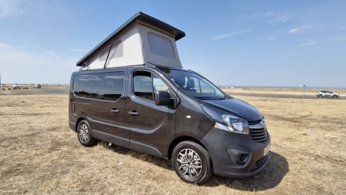 Victor – 4 Schlafplätze, anderes Wohnmobil aus dem Jahr 2015