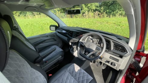 Ruby – 4 Berth T6! CarPlay/Cruise Control/Kitchen