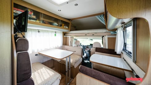 "De Koala" – Spacious kidsproof camper for the whole family (including friends!)