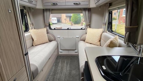 6 berth Peugeot semi-integrated from 2022