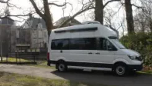 4p Volkswagen bus from 2020