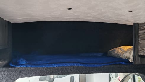 Valerie – Luxury 5 Birth Camper