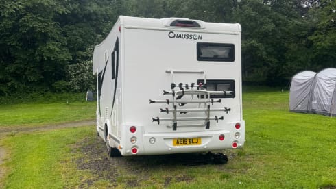 Cleo&Cezar – 7 berth Chausson Flash C656 semi-integrated from 2019