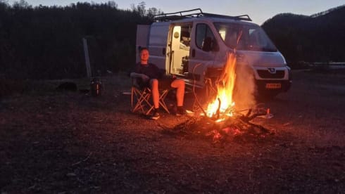 Lux – 2p Peugeot bus uit 2012
