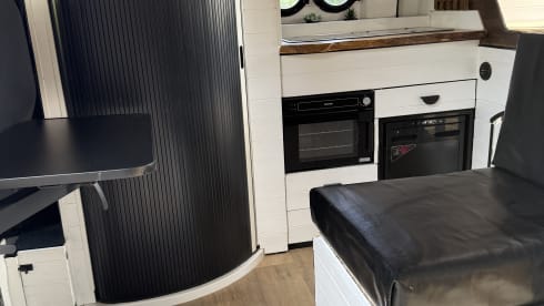 LaBrum – Mercedes-Benz Wohnmobil mit 3 Schlafplätzen ab Baujahr 2015