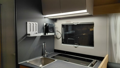 't Rijdend Huizeke – 4p Adria Mobil semi-integrated from 2025