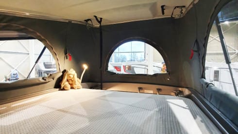 Full option 4p POP-UP Bus camper