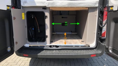 Nieuwe Camperbus Magnetic Grey – FORD LMC Innovan 590 camper van from 2024 Magnetic Gray