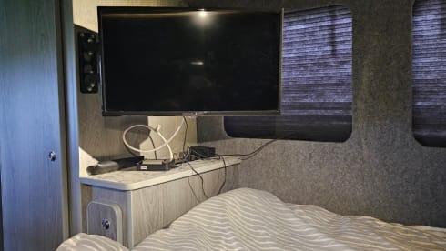 Carmella – 3 berth Peugeot boxer from 2015
