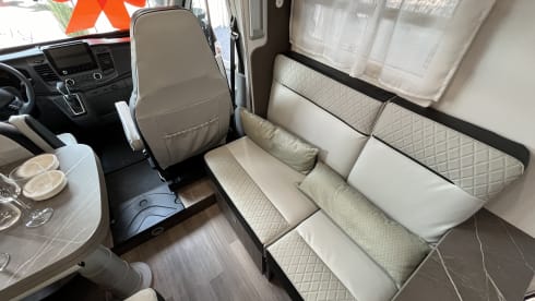 Cocoon 463 – 4p Benimar semi-integrated from 2024