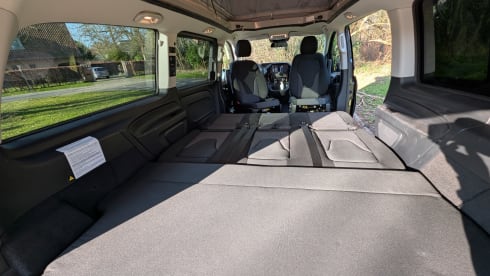 Crosscamp op Mercedes Vito - Avontuur voor 4 (5) pers.