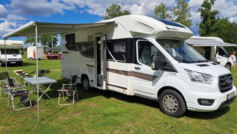 Brand new super equipped Benimar Cocoon 463 automatic