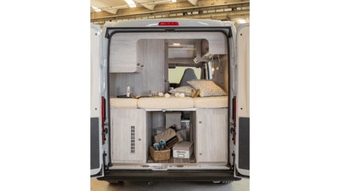 Bij deze verhuur ik mijn gloed nieuwe mobilhome 