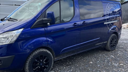 Doris – Découvrez Eleri - un camping-car Ford 4 places de 2017