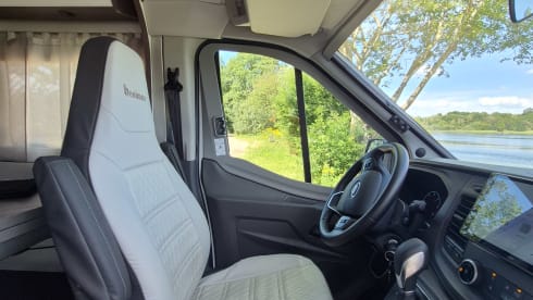 Cocoon 463 – 4p Benimar semi-integrated uit 2023