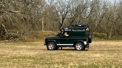 2p Land Rover rooftop from 2004