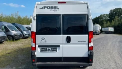 2p Pössl bus uit 2024