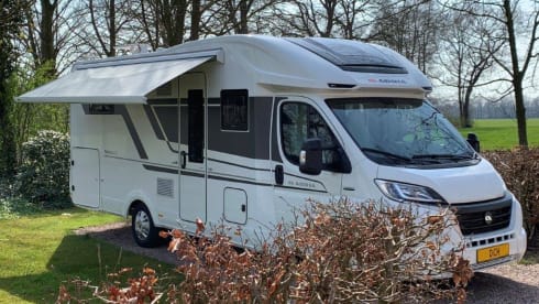 4p Adria Mobil Matrix 670 DC semi-integrated from 2022